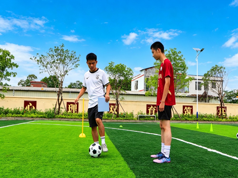安康孩子厌学不读书管教学校联系电话